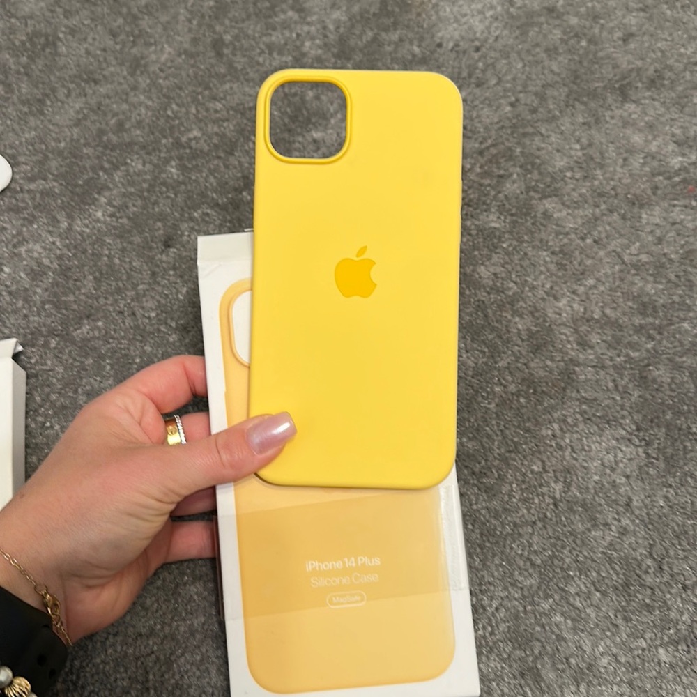 Brand new iPhone 14 plus silicone case
